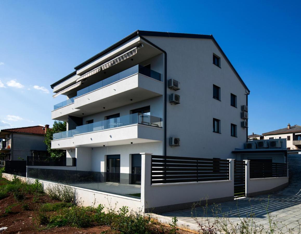 Rijeka Relax Apartment With Parking Bagian luar foto