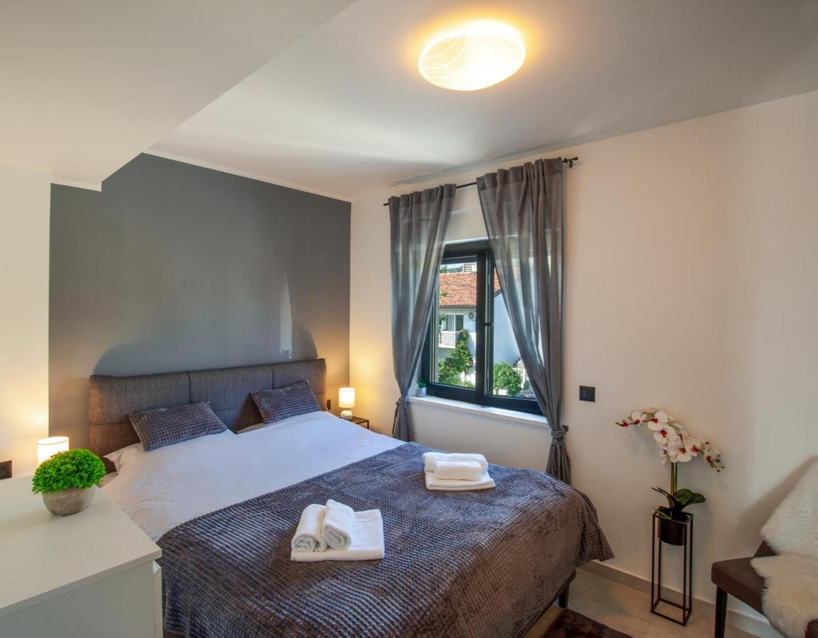 Rijeka Relax Apartment With Parking Bagian luar foto